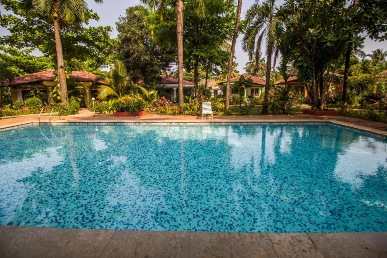 Shikara Beach Resort Cavelossim Exterior foto