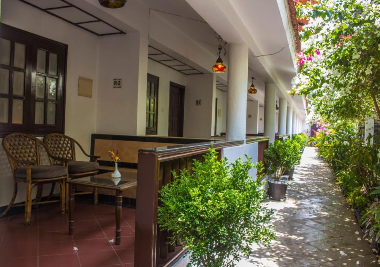 Shikara Beach Resort Cavelossim Exterior foto