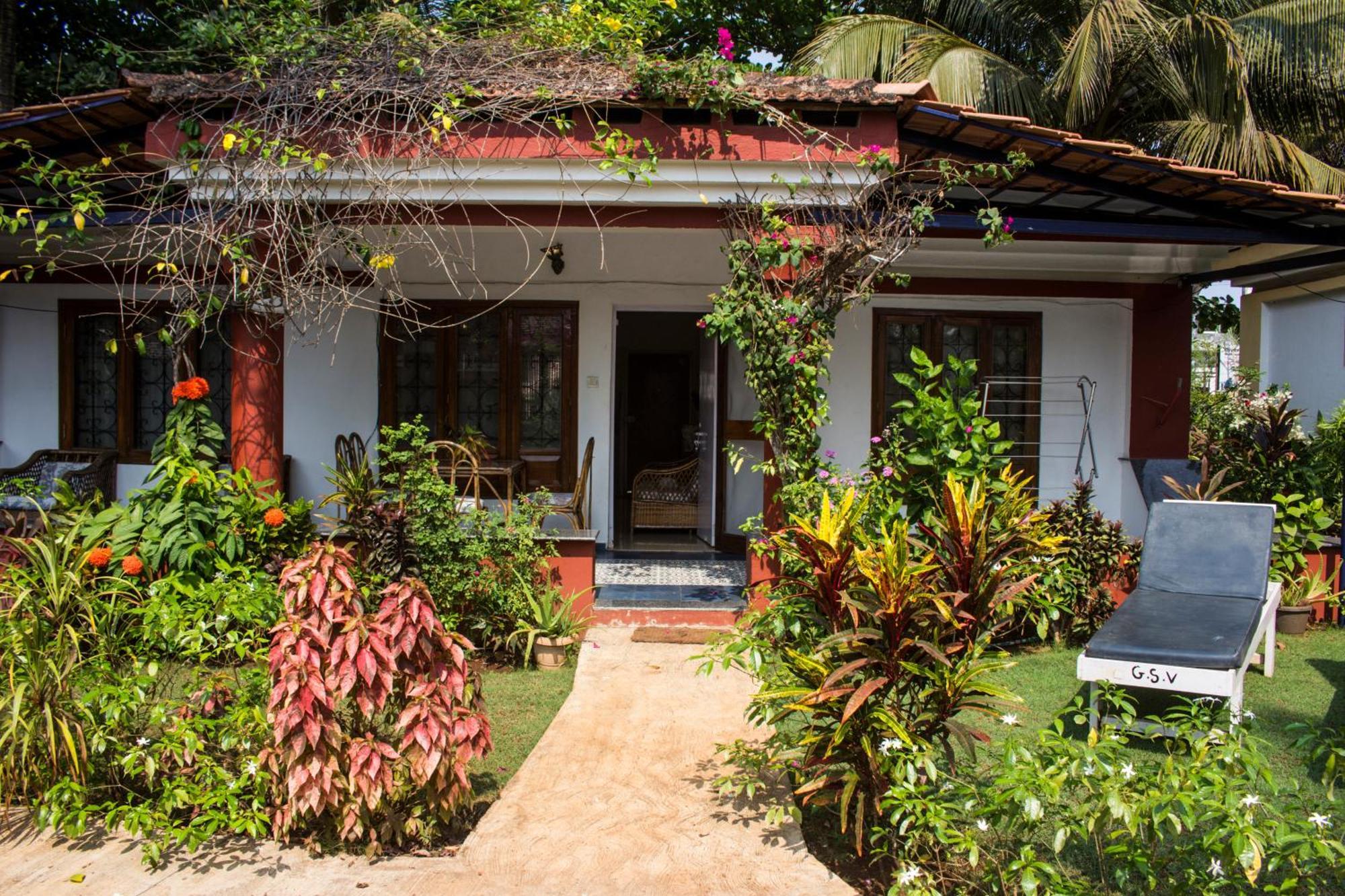 Shikara Beach Resort Cavelossim Exterior foto