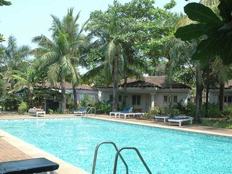 Shikara Beach Resort Cavelossim Exterior foto