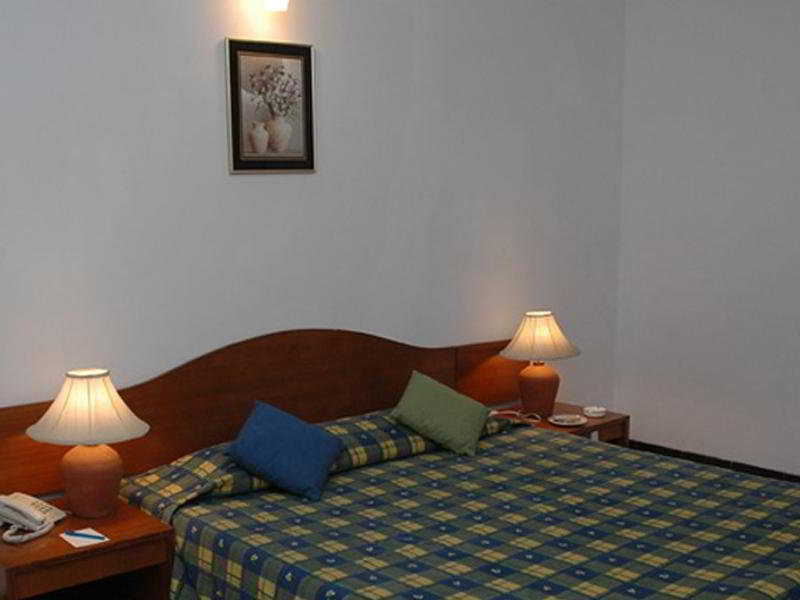Shikara Beach Resort Cavelossim Exterior foto