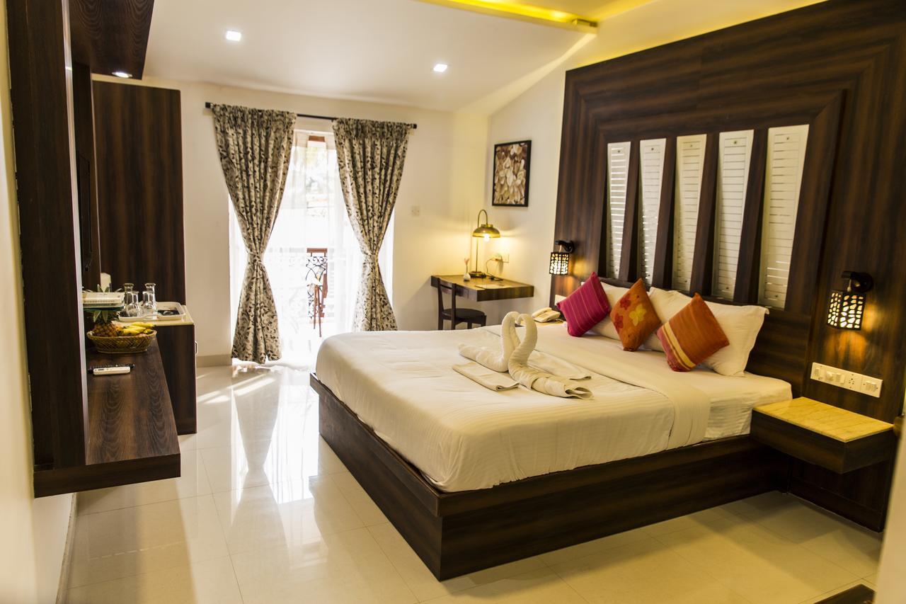 Shikara Beach Resort Cavelossim Exterior foto