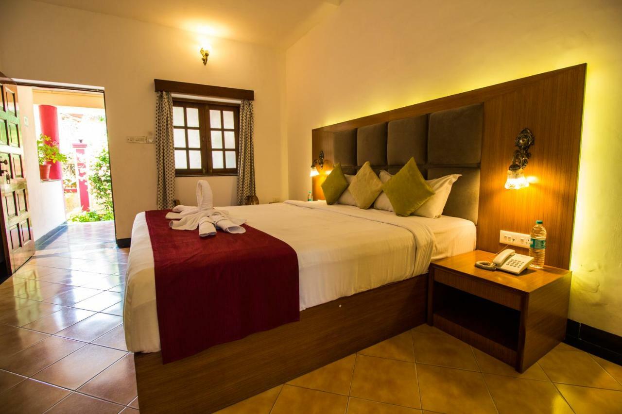 Shikara Beach Resort Cavelossim Exterior foto