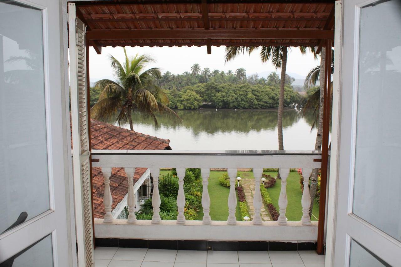 Shikara Beach Resort Cavelossim Exterior foto